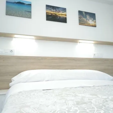 アパート Poniente Con Y Sin Terraza ビラノーバ・デ・アロウサ