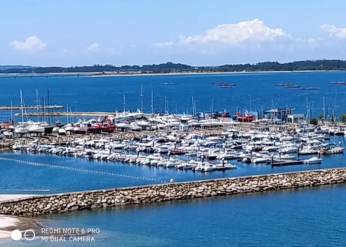 アパート Poniente Con Y Sin Terraza ビラノーバ・デ・アロウサ