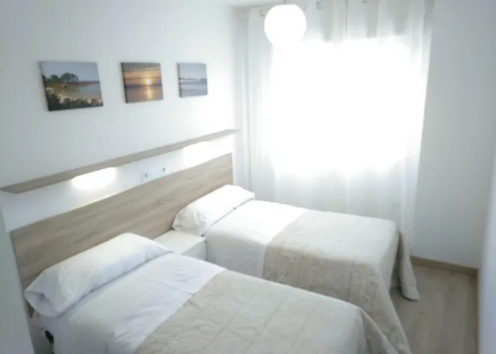 アパート Poniente Con Y Sin Terraza ビラノーバ・デ・アロウサ